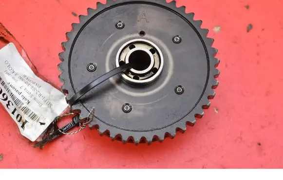 BMW 7 F01 F02 F03 F04 Crankshaft pulley 13610513DE
