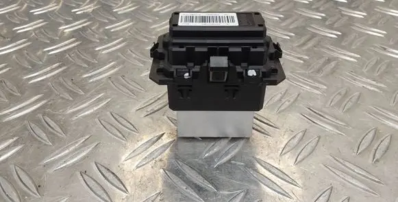 Toyota Aygo AB40 Heater blower motor/fan resistor VLCL29DC11N