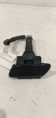 Honda CR-V Headlight washer spray nozzle 22694