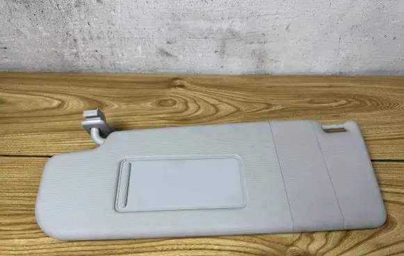 Volkswagen Golf VI Sun visor 