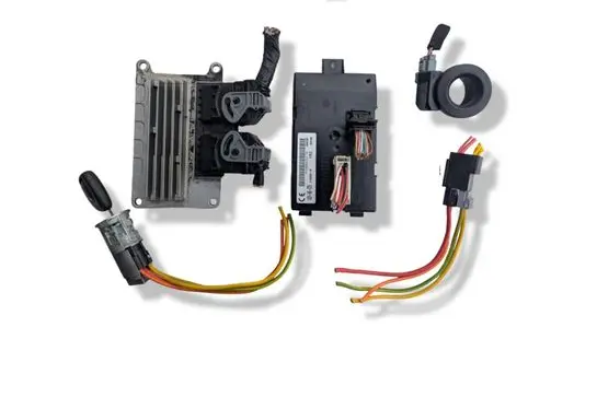 Renault Kangoo I Engine ECU kit and lock set 8200262897 8200181482