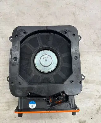 BMW X2 F39 Subwoofer speaker 7928000 638316 65137928000