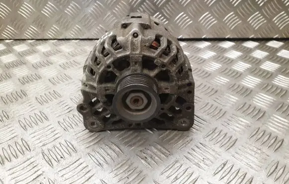 Volkswagen Polo IV 9N3 Generator/alternator 03D903025J