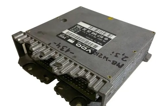 Mercedes-Benz E W210 Engine control unit/module 0175452532 412232001005 M000062U11072