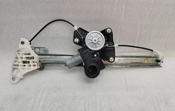 Toyota Yaris Cross Front door electric window regulator 0620206771