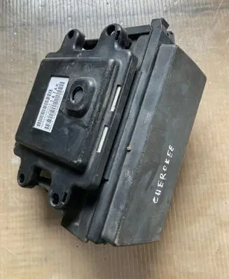 Jeep Grand Cherokee (WK) Fuse box set P56040662AK P56050147AK 04692073AB