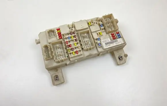 Ford Focus Fuse module 7M5T14014 F0289C 7Y64976