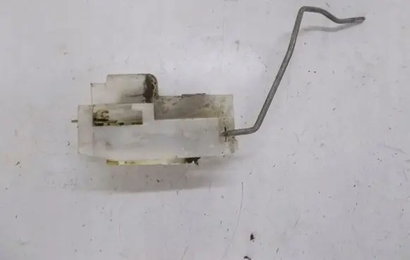 Mazda 323 F Front door lock 
