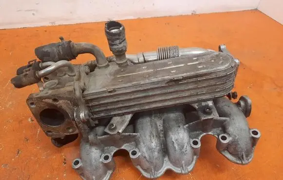 Volkswagen Cross Touran I Intake manifold 03G129713