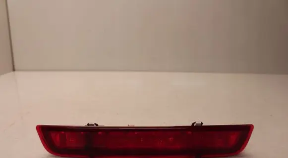 Toyota Yaris Third/center stoplight 