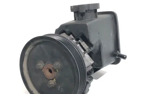 Mercedes-Benz E W211 Power steering pump A0044662001