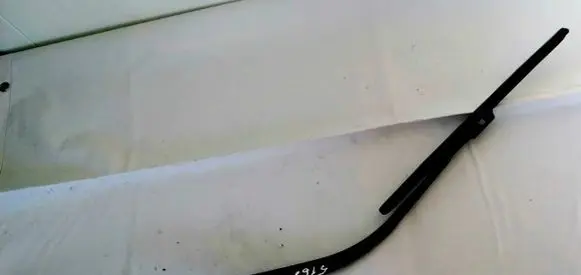 Honda CR-V Front wiper blade arm
