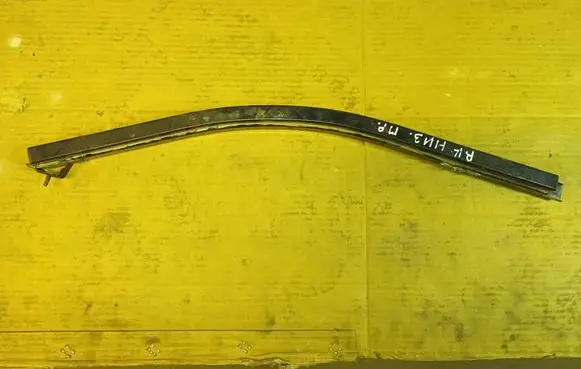 Renault Kangoo I Sliding door bottom rail 7700303510