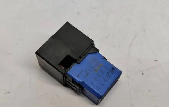 Nissan Note (E11) Other relay 2523079944 25230 ACM33221