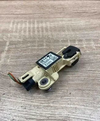 Opel Astra H Airbag deployment crash/impact sensor 13251078 343149712