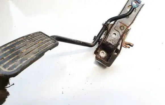 Honda FR-V Accelerator throttle pedal