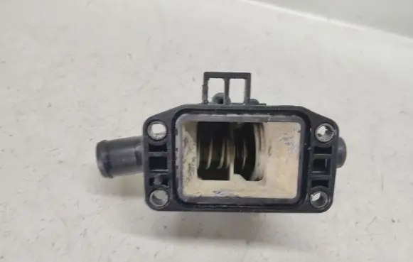 Volvo V50 Thermostat/thermostat housing