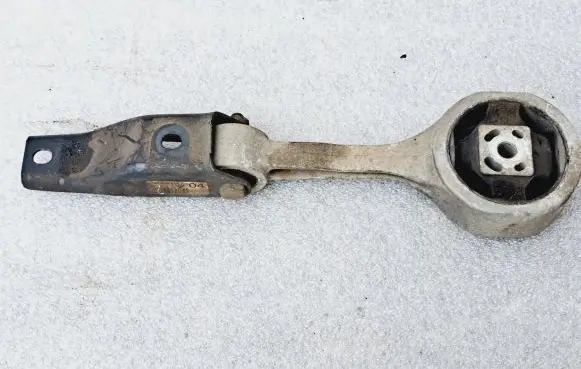 Skoda Fabia Mk2 (5J) Gearbox mount 6Q0199851BD 33182227