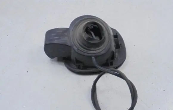 Volvo S60 Fuel tank cap trim 31335707
