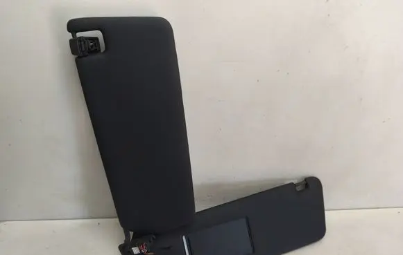 Volkswagen Touareg II Sun visor 7P0857551D