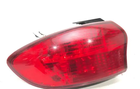Subaru B9 Tribeca Rear/tail lights 2XL946095