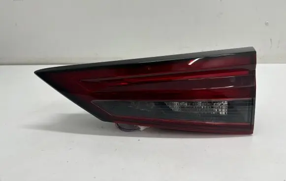 Nissan Qashqai J12 Tailgate rear/tail lights 2268D02F