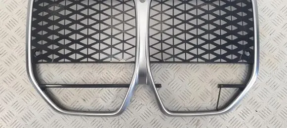 BMW 4 G22 G23 G24 G26 Front bumper upper radiator grill