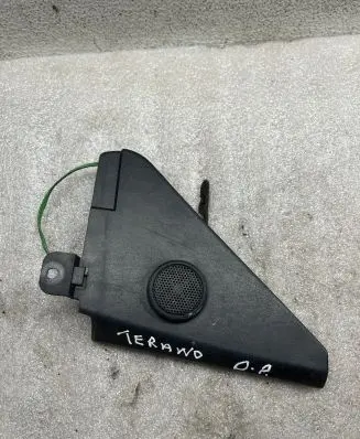 Nissan Terrano Subwoofer speaker