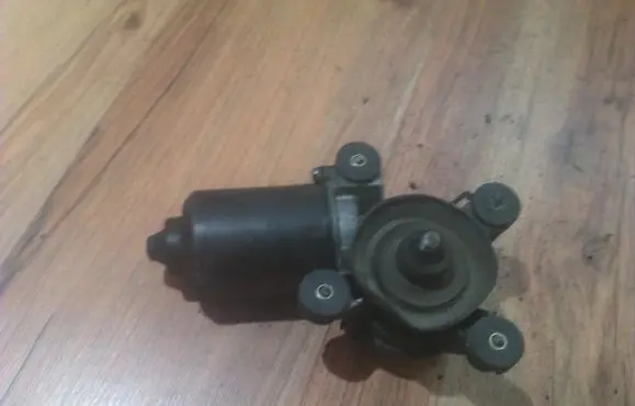 Toyota Camry Wiper motor
