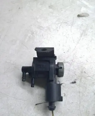 Volkswagen Golf IV Turbo solenoid valve 1J0906283