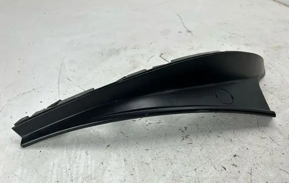 Buick Encore I Rear/tail light trim molding 42673072