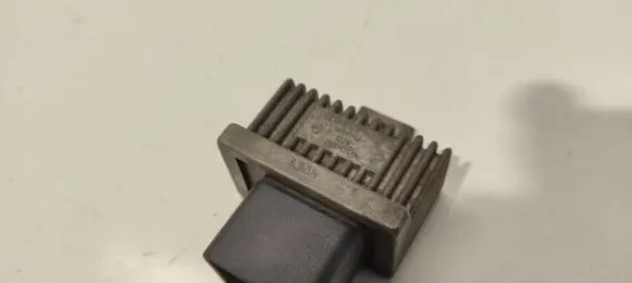 Opel Movano A Glow plug pre-heat relay 7700115078 3386