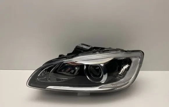 Volvo V60 Headlight/headlamp 31420261 89908941 4704TDG