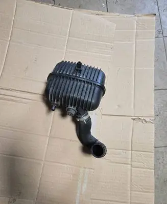 Audi Q5 SQ5 Intake resonator 8K0129955A