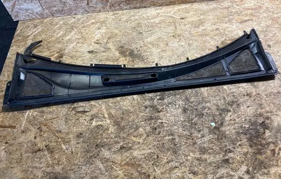 Lexus RX 330 - 350 - 400H Wiper trim 5570848042