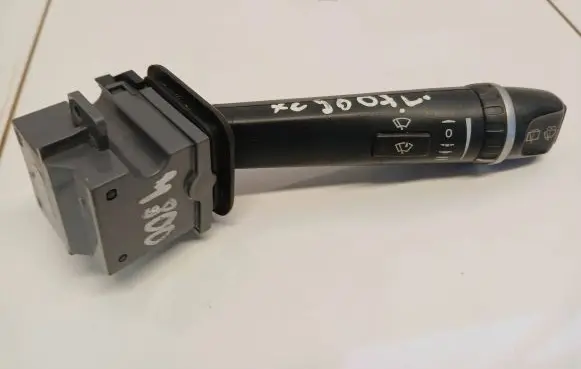 Volvo XC90 Front wiper blade arm 30798530 07W28D