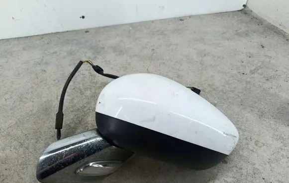 Citroen DS3 Front door electric wing mirror 232676025