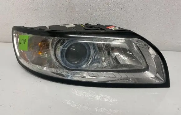 Volvo V50 Headlight/headlamp 31265699 0301237272 LE06A615XX