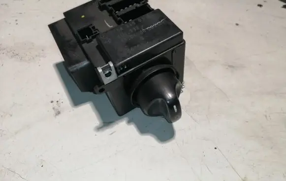 Mercedes-Benz A W168 Light switch 1685450104