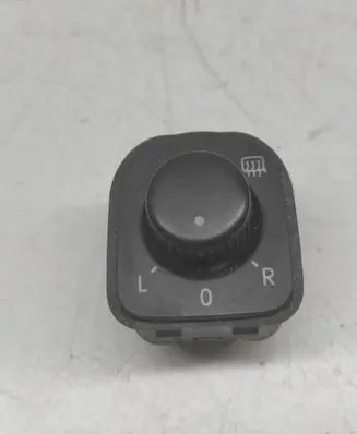 Volkswagen PASSAT B7 Wing mirror switch 1K0959565K