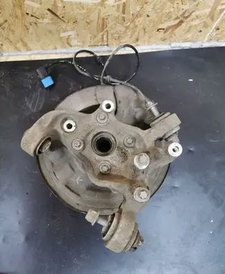Mercedes-Benz GLA W156 Rear wheel hub 2460006