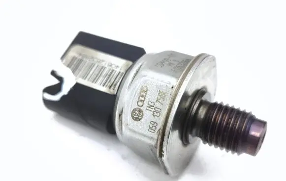 Audi Q7 4L Fuel pressure sensor 059130758E