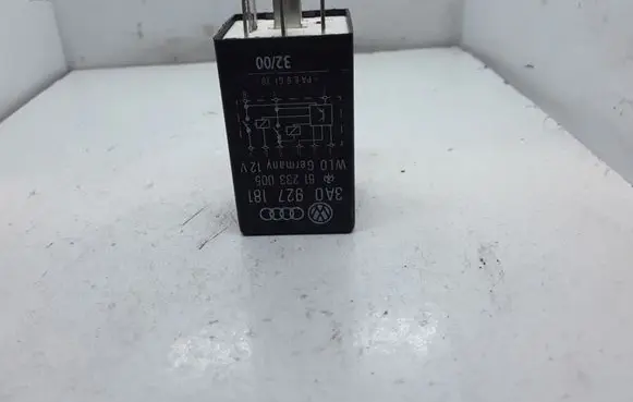 Volkswagen Transporter - Caravelle T5 Other relay 3A0927181 61233005