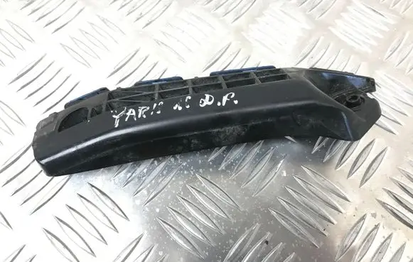 Toyota Yaris Front bumper mounting bracket 525350D090