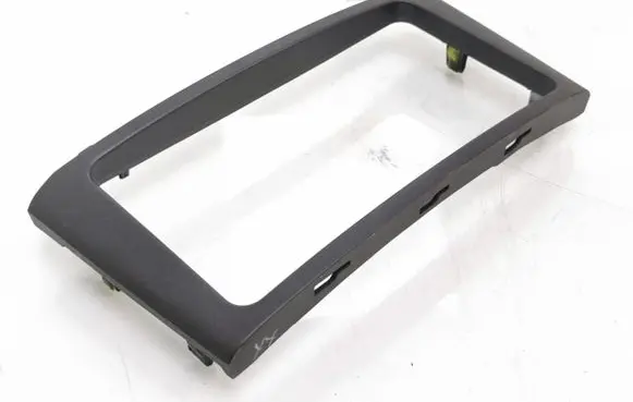 Toyota Avensis T250 Radio/GPS head unit trim 8517