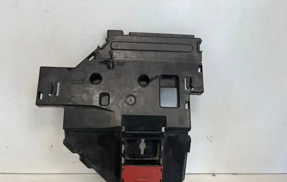 Mercedes-Benz C W205 Fuse box cover DBPD925