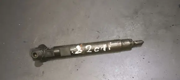 Mercedes-Benz C W204 Fuel injector A6510704987 28342997