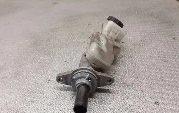 Mazda 6 Master brake cylinder 