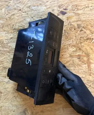 Audi A4 S4 B5 8D Climate control unit 8D0820043Q 5HB00790807