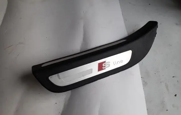 Audi Q5 SQ5 Rear sill trim cover 8R0853375